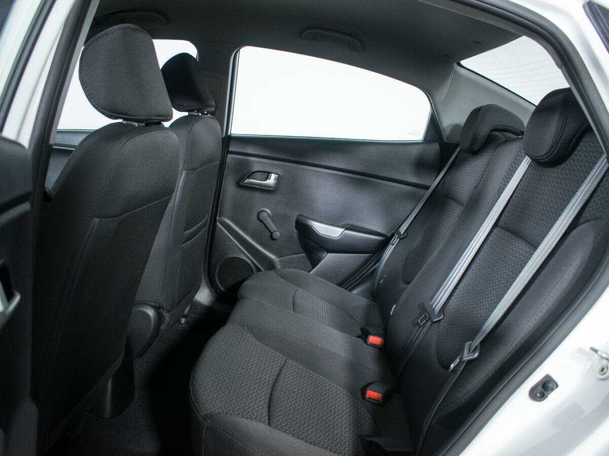 Купить Kia Rio с пробегом. Фото: #9