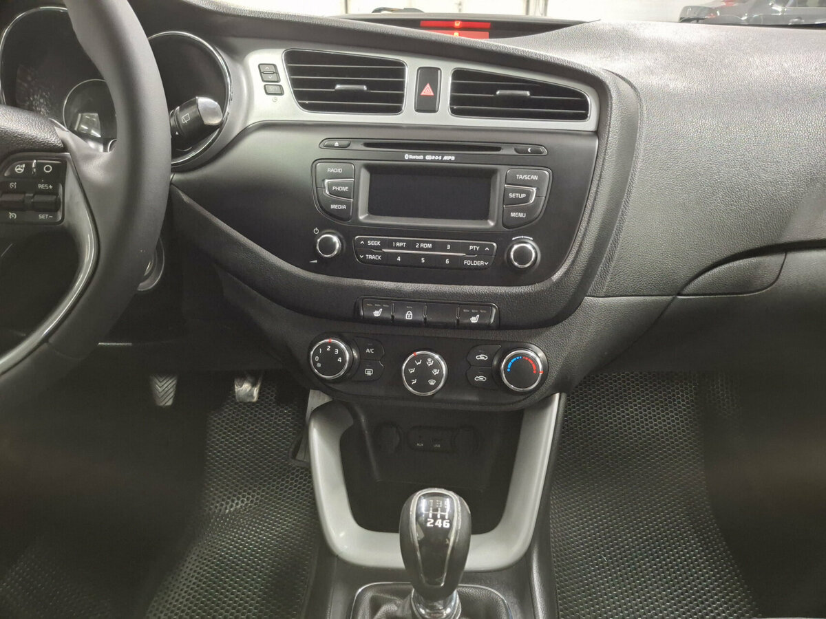 Купить Kia Ceed с пробегом. Фото: #14