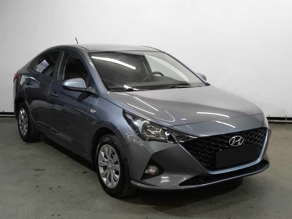 Купить Hyundai Solaris с пробегом. Фото: #2