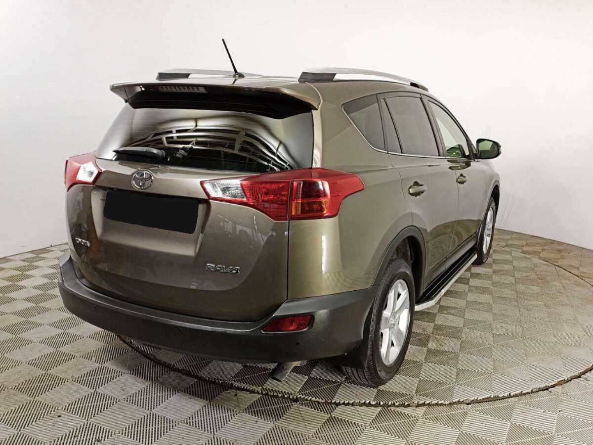 Купить Toyota RAV4 с пробегом. Фото: #4