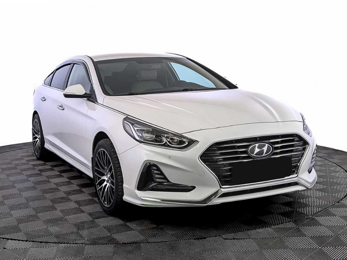 Купить Hyundai Sonata с пробегом. Фото: #2