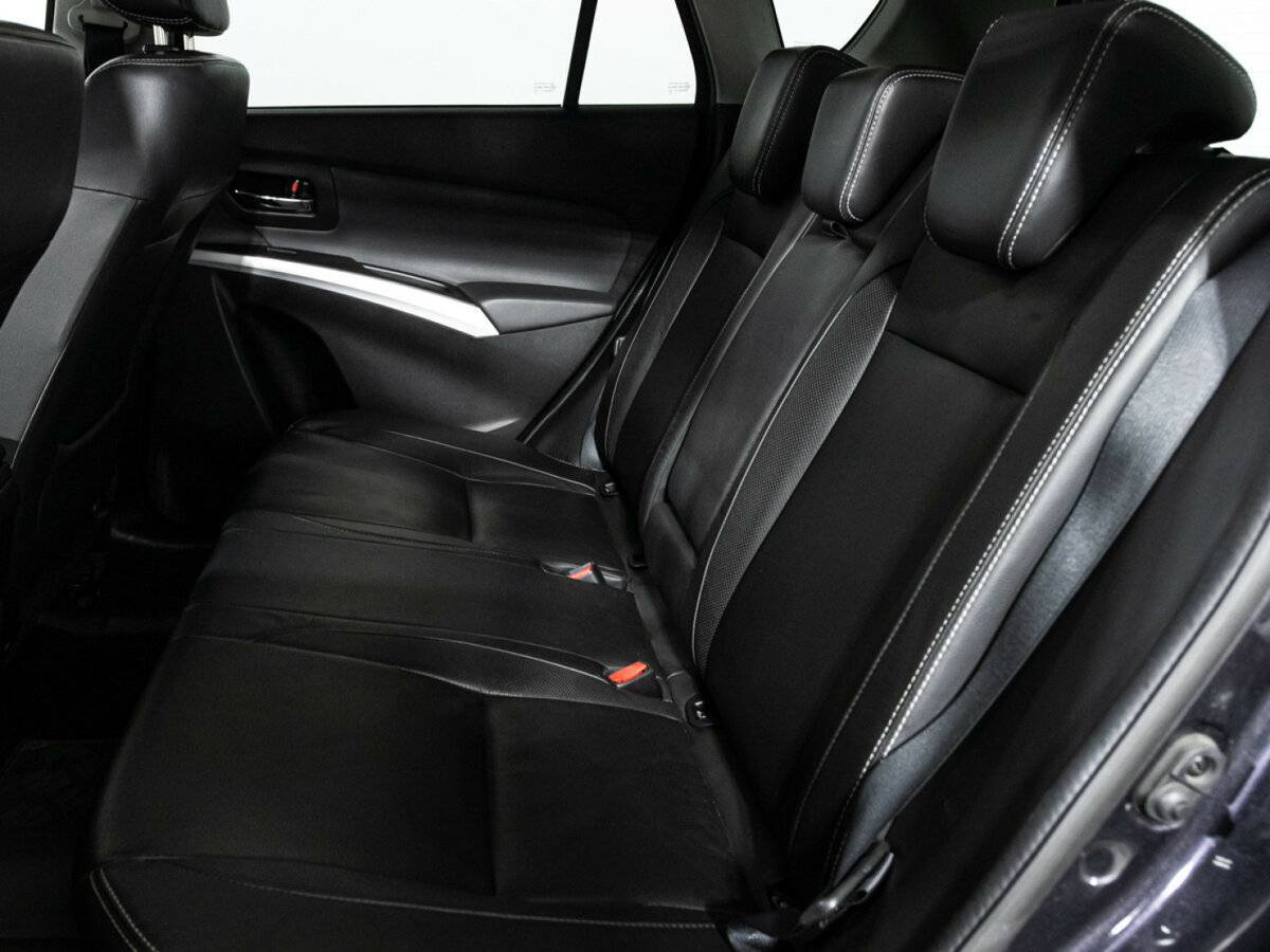 Купить Suzuki SX4 с пробегом. Фото: #9