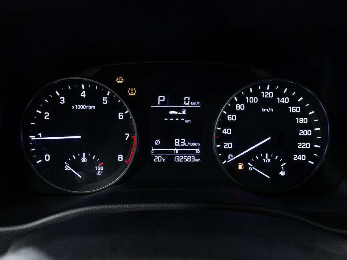 Купить Hyundai Elantra с пробегом. Фото: #11