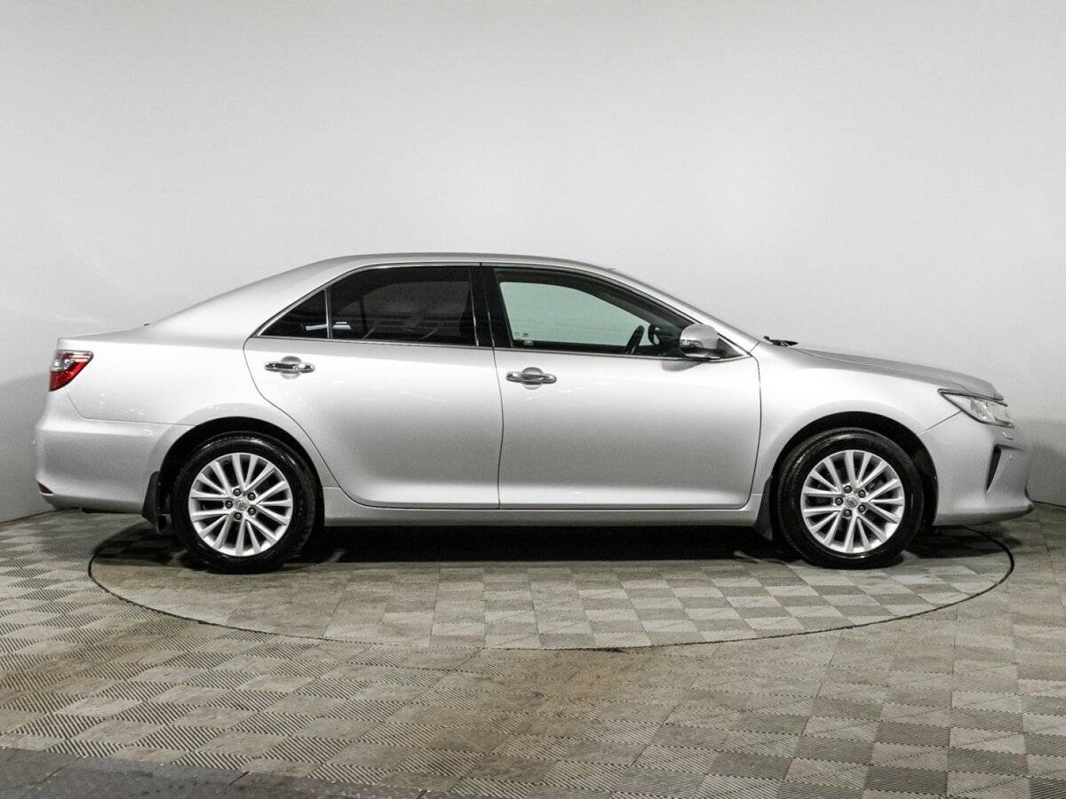 Купить Toyota Camry с пробегом. Фото: #3