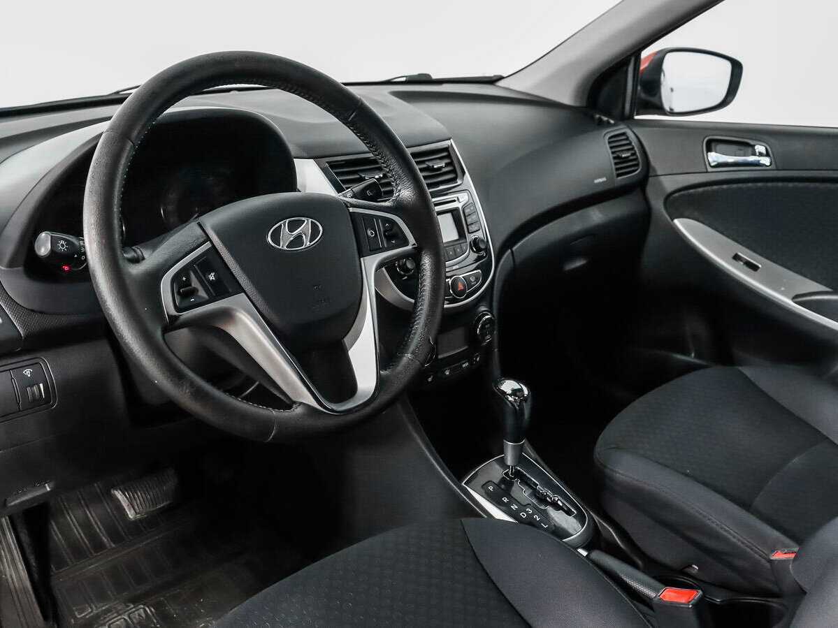 Купить Hyundai Solaris с пробегом. Фото: #8