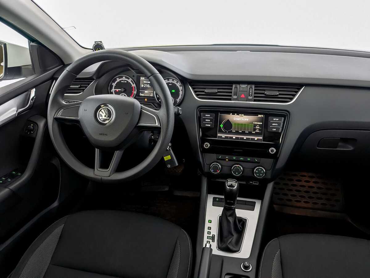 Купить Skoda Octavia с пробегом. Фото: #26
