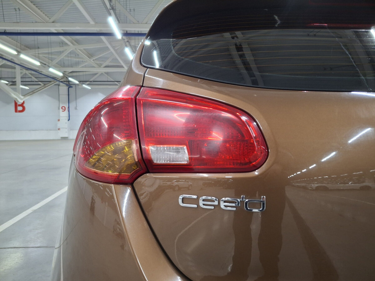 Купить Kia Ceed с пробегом. Фото: #8