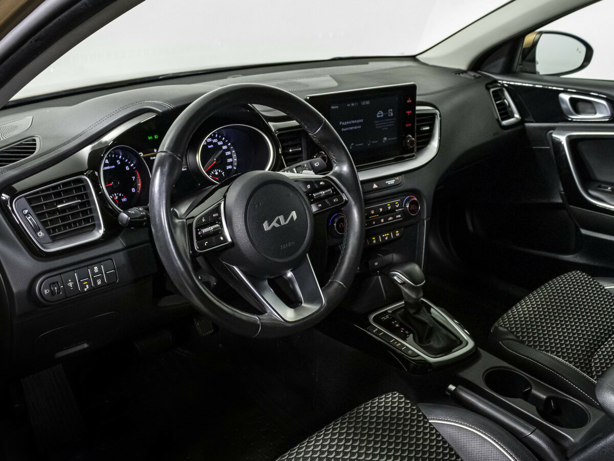 Купить Kia Ceed с пробегом. Фото: #8