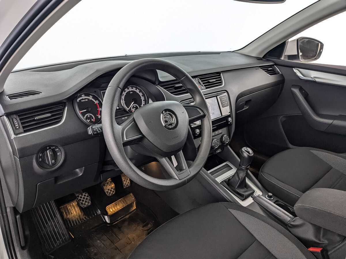 Купить Skoda Octavia с пробегом. Фото: #14