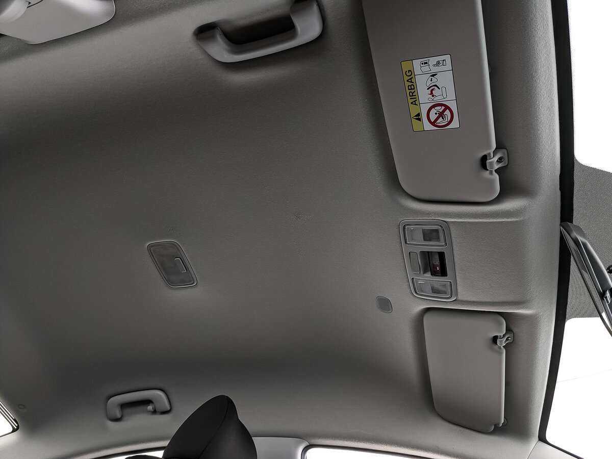 Купить Hyundai Solaris с пробегом. Фото: #18