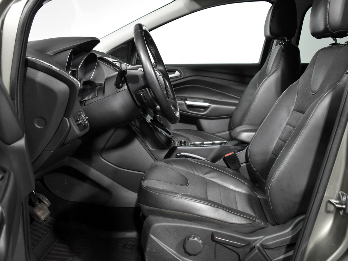Купить Ford Kuga с пробегом. Фото: #9