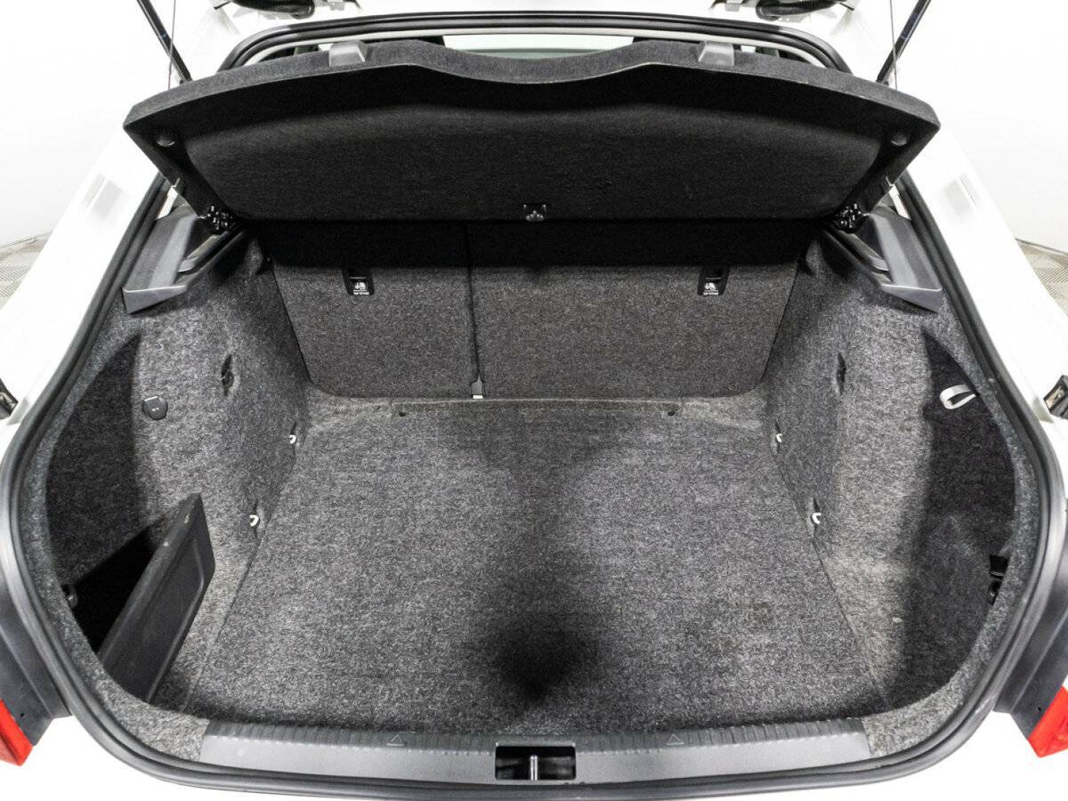 Купить Skoda Octavia с пробегом. Фото: #13