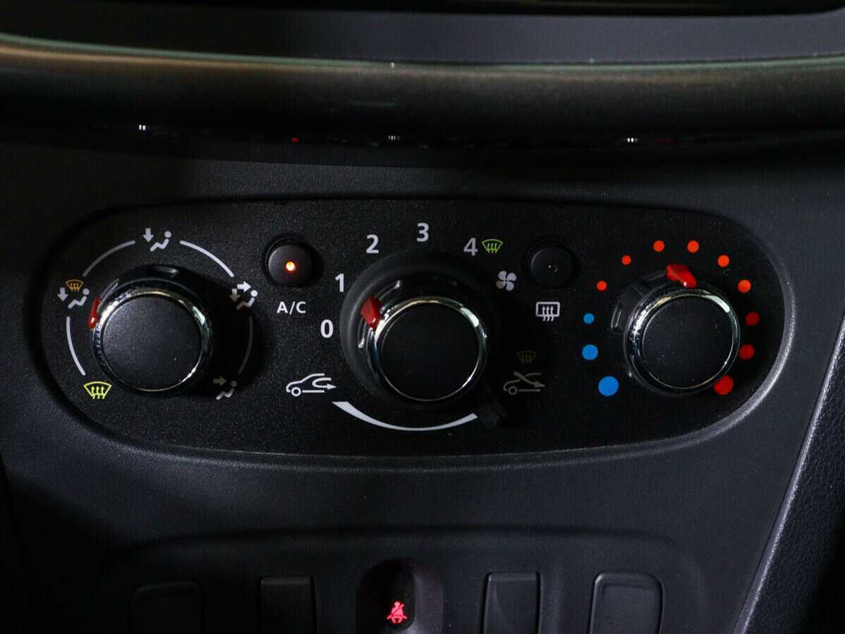 Купить Renault Logan с пробегом. Фото: #12