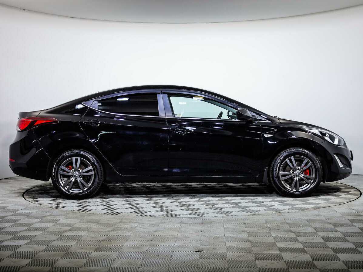 Купить Hyundai Elantra с пробегом. Фото: #2