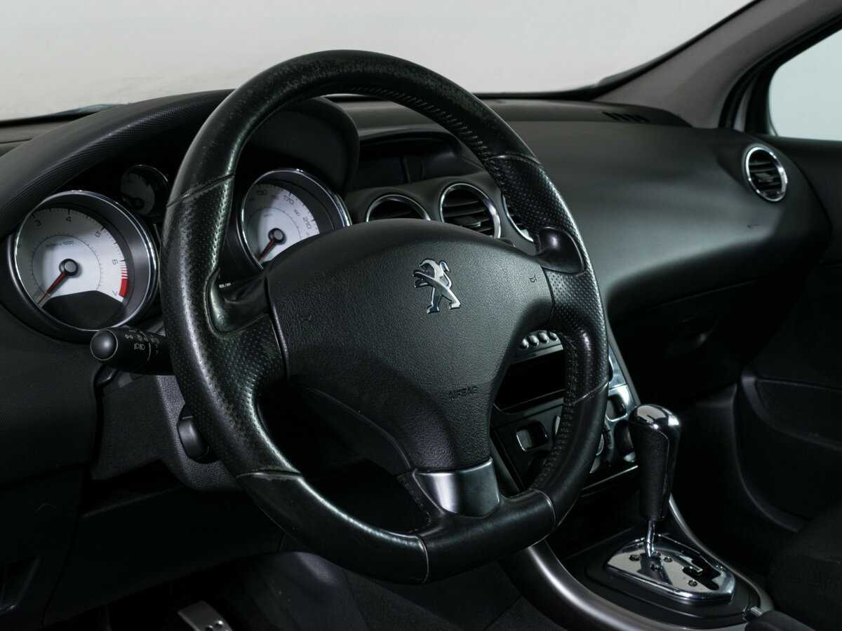 Купить Peugeot 308 с пробегом. Фото: #11