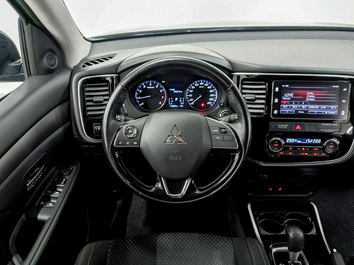 Купить Mitsubishi Outlander с пробегом. Фото: #18