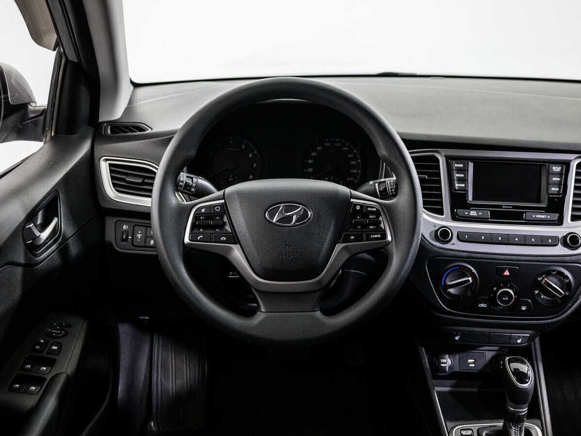 Купить Hyundai Solaris с пробегом. Фото: #14