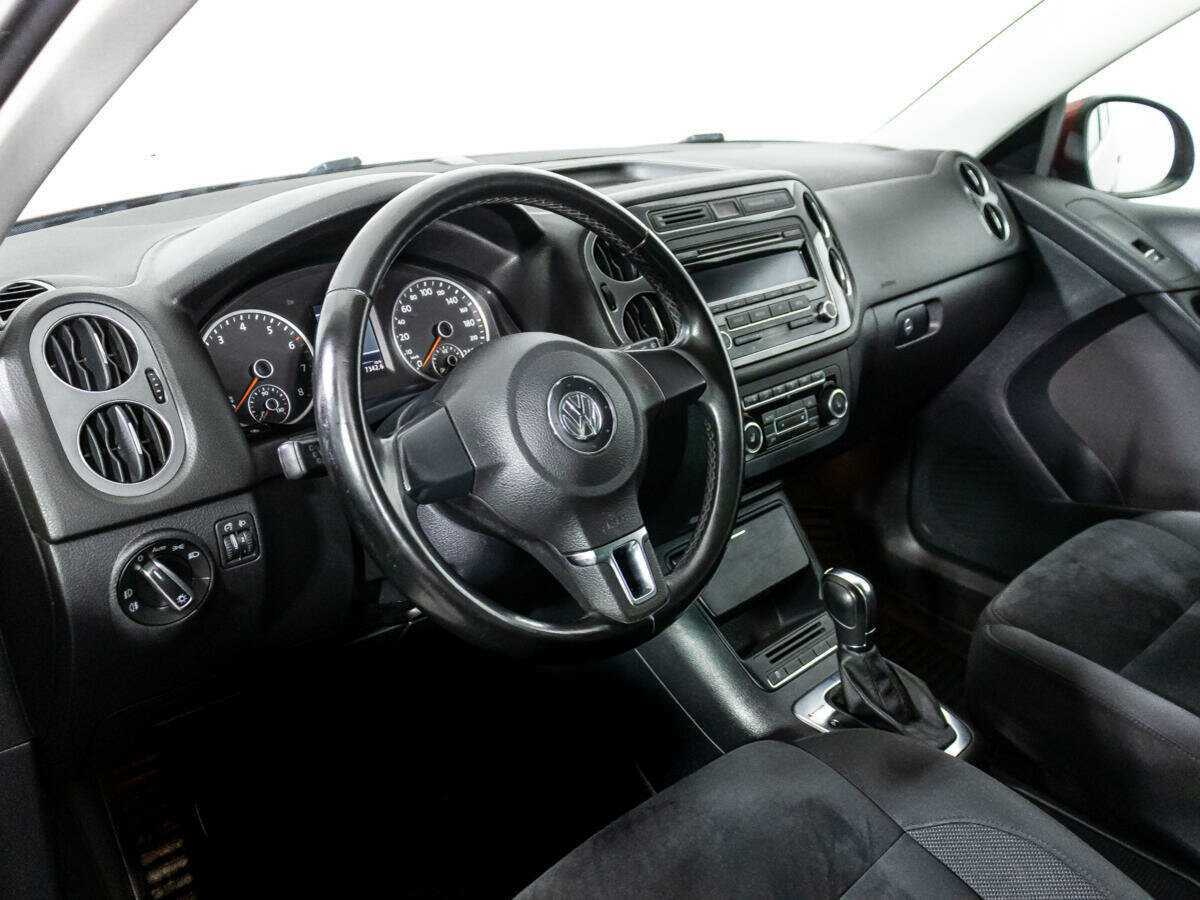 Купить Volkswagen Tiguan с пробегом. Фото: #10