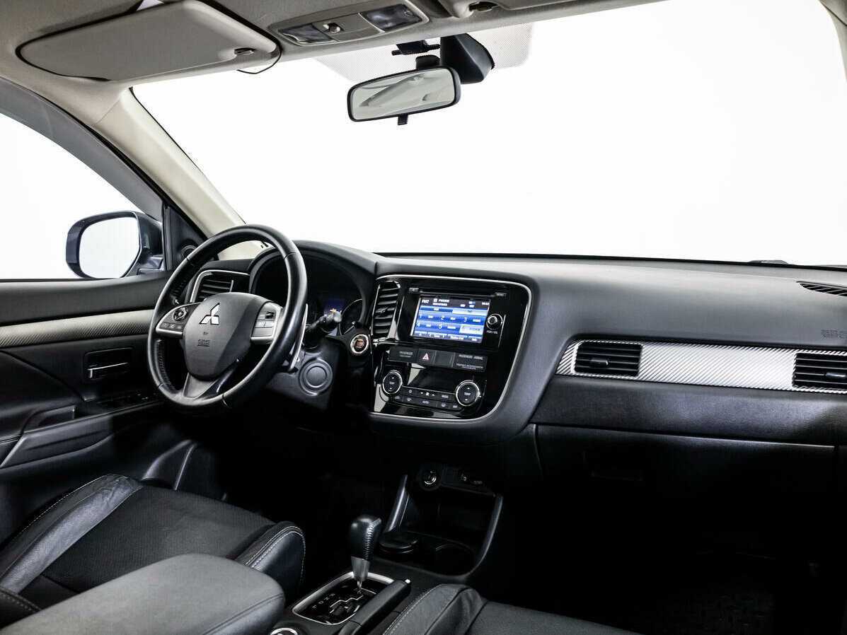 Купить Mitsubishi Outlander с пробегом. Фото: #8