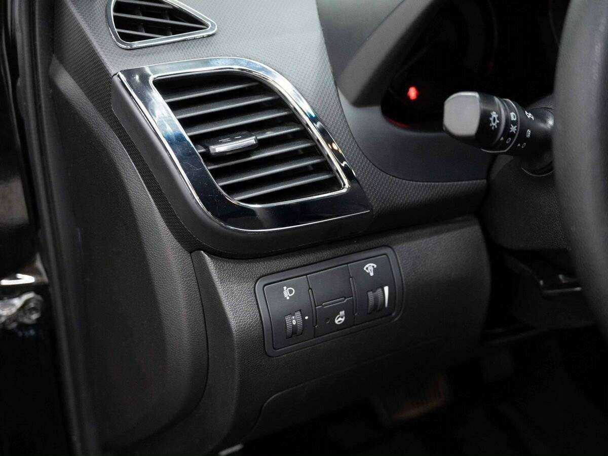 Купить Hyundai Solaris с пробегом. Фото: #17