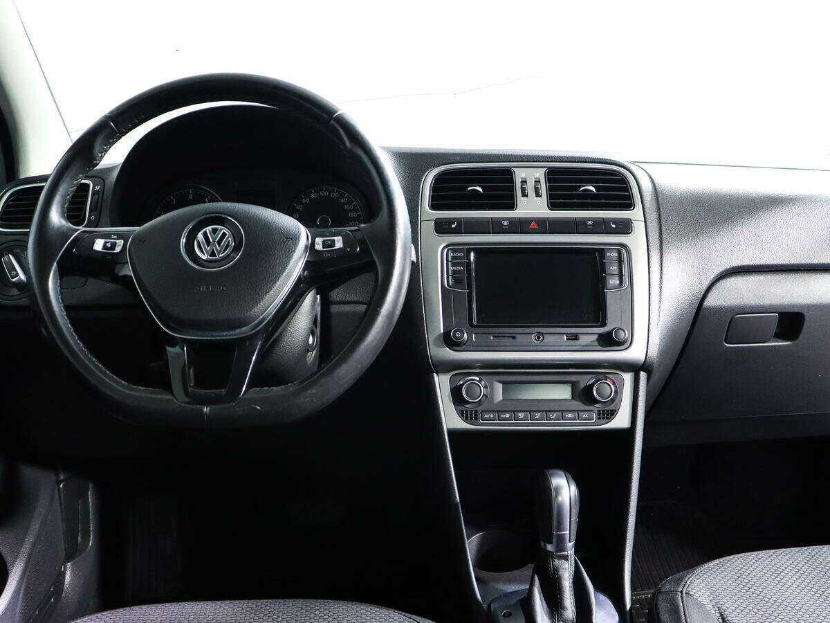 Купить Volkswagen Polo с пробегом. Фото: #10
