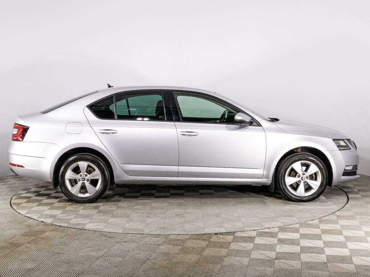 Купить Skoda Octavia с пробегом. Фото: #3