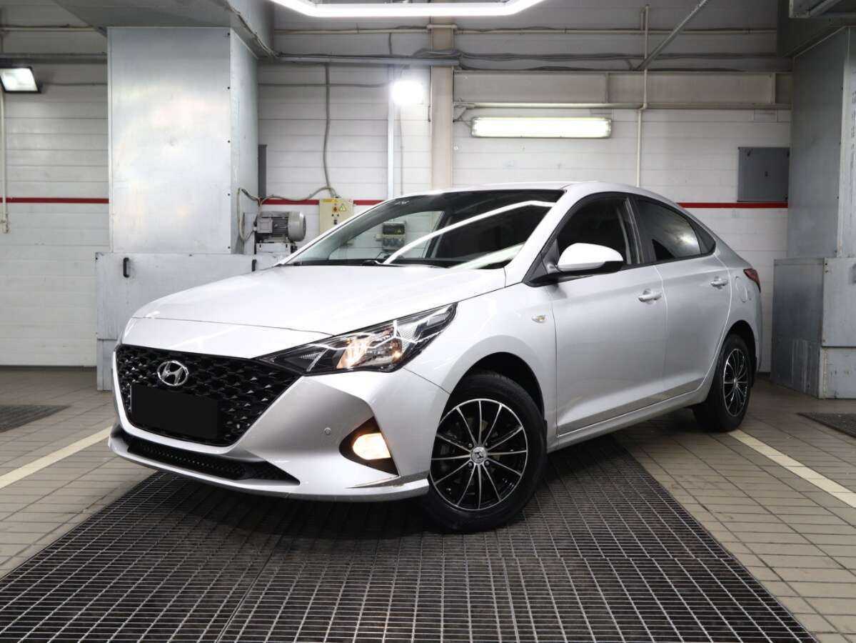 Купить Hyundai Solaris с пробегом. Посмотреть фото