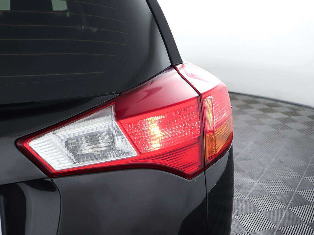 Купить Toyota RAV4 с пробегом. Фото: #21