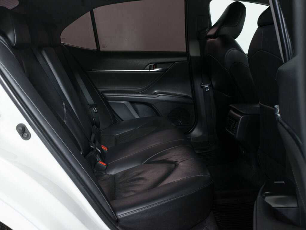 Купить Toyota Camry с пробегом. Фото: #8