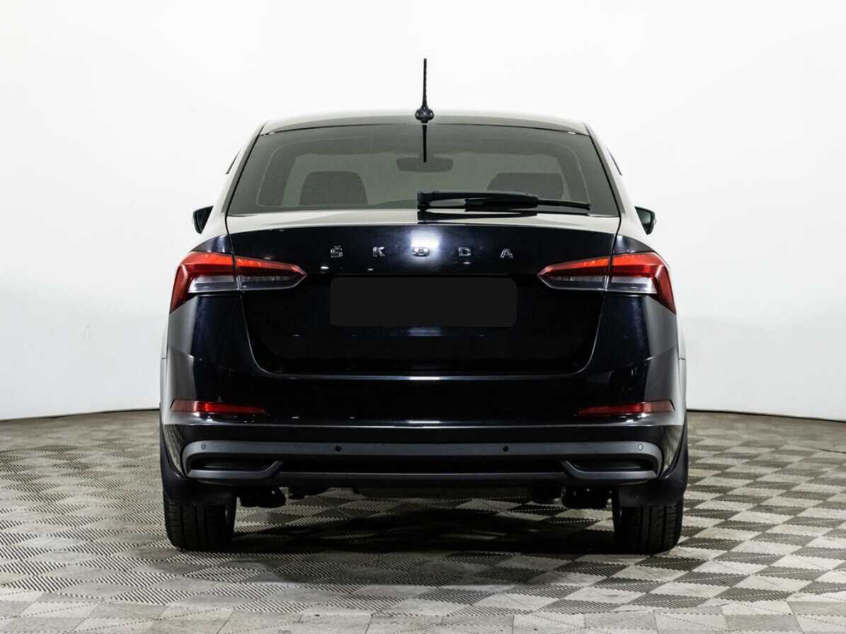 Купить Skoda Rapid с пробегом. Фото: #4