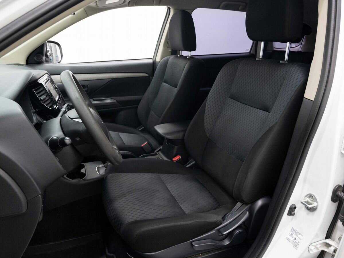 Купить Mitsubishi Outlander с пробегом. Фото: #7