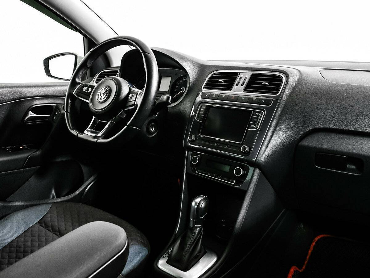 Купить Volkswagen Polo с пробегом. Фото: #7
