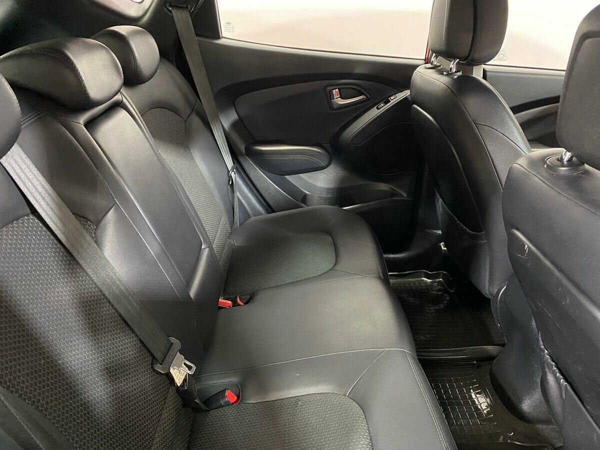 Купить Hyundai ix35 с пробегом. Фото: #10