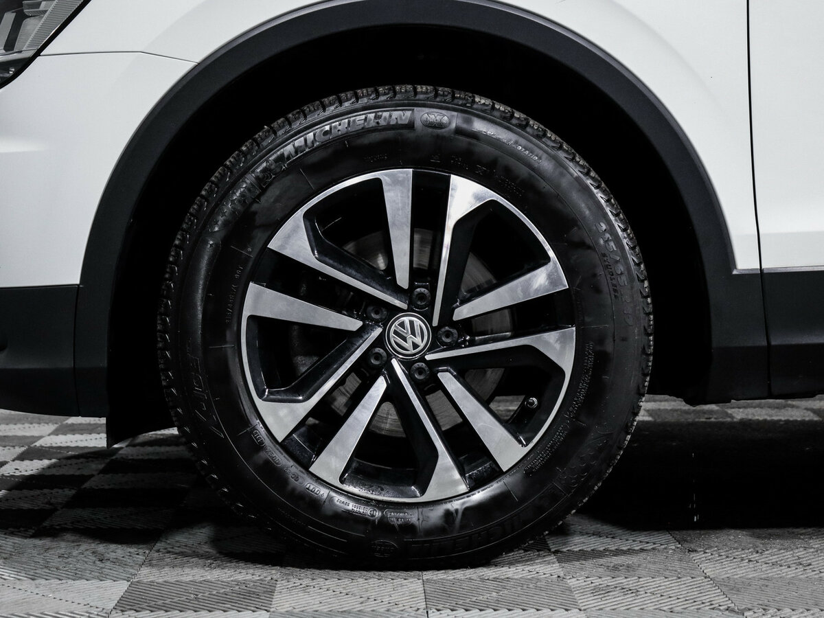 Купить Volkswagen Tiguan с пробегом. Фото: #11