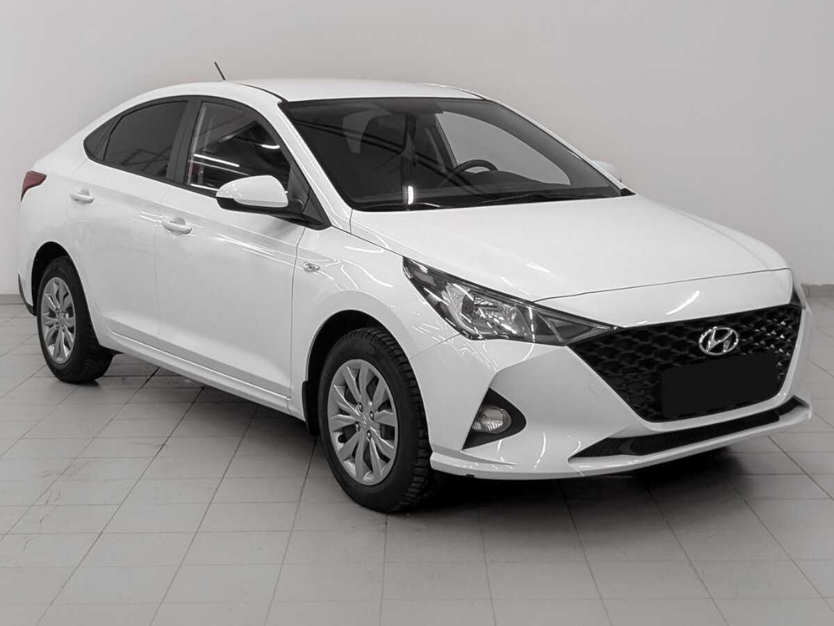 Купить Hyundai Solaris с пробегом. Фото: #2