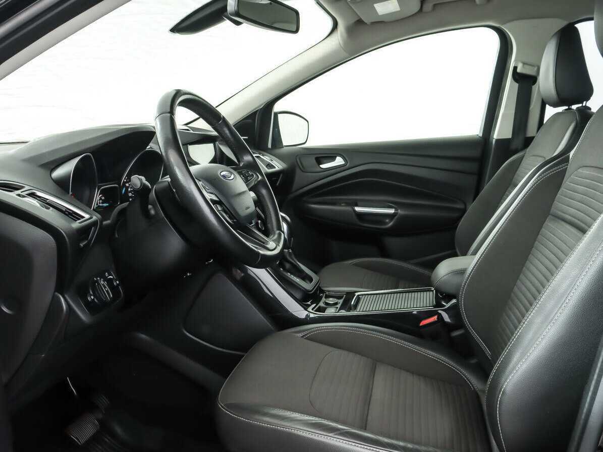 Купить Ford Kuga с пробегом. Фото: #9