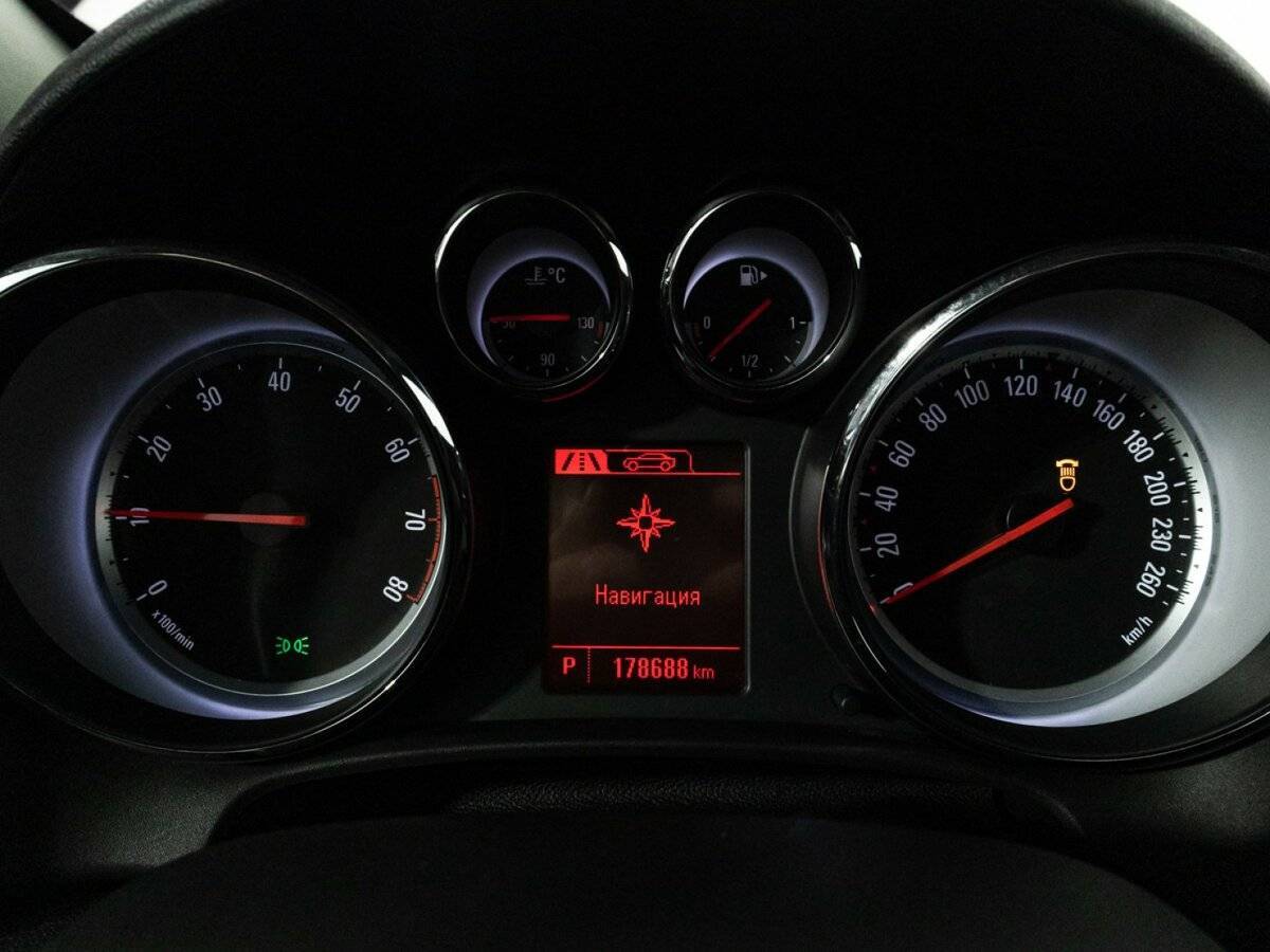 Купить Opel Astra с пробегом. Фото: #11