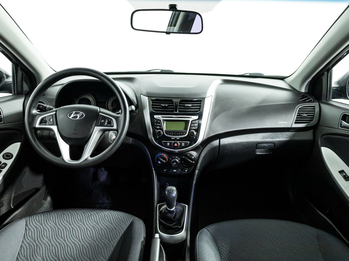 Купить Hyundai Solaris с пробегом. Фото: #12