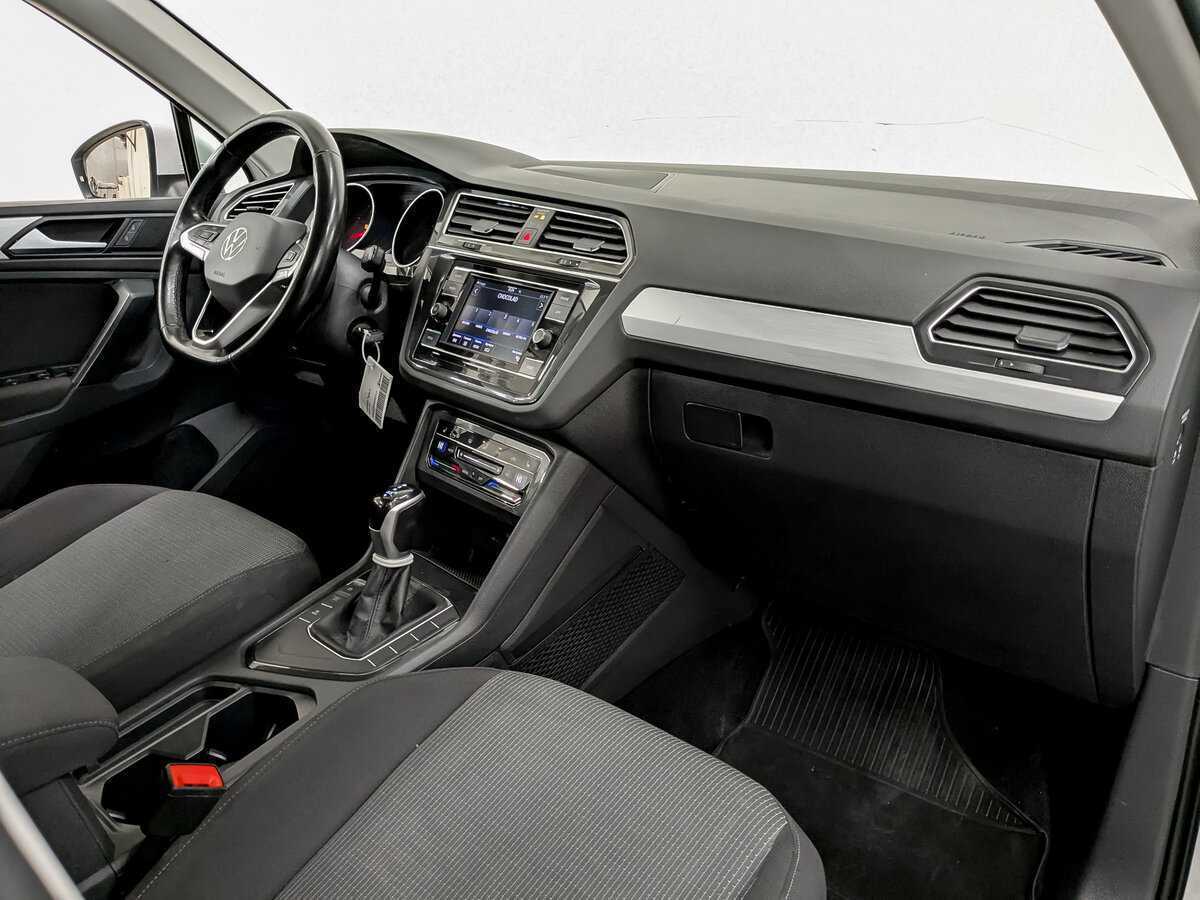 Купить Volkswagen Tiguan с пробегом. Фото: #10