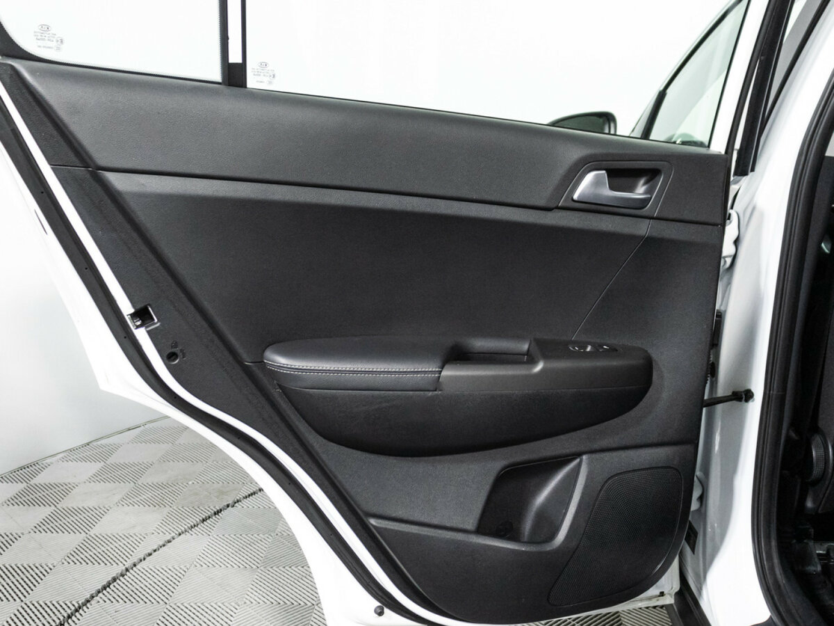 Купить Kia Sportage с пробегом. Фото: #21