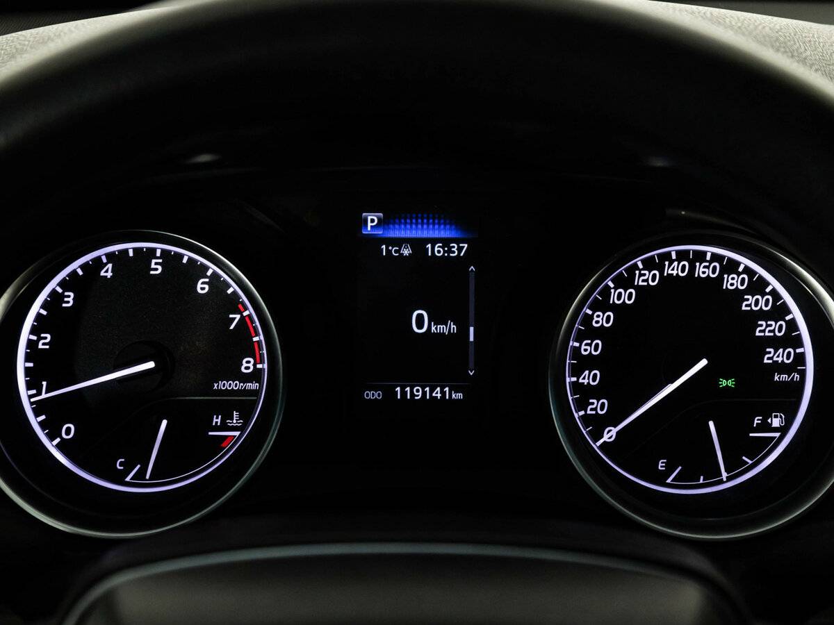 Купить Toyota Camry с пробегом. Фото: #17