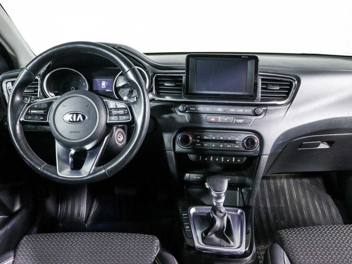 Купить Kia Ceed с пробегом. Фото: #11