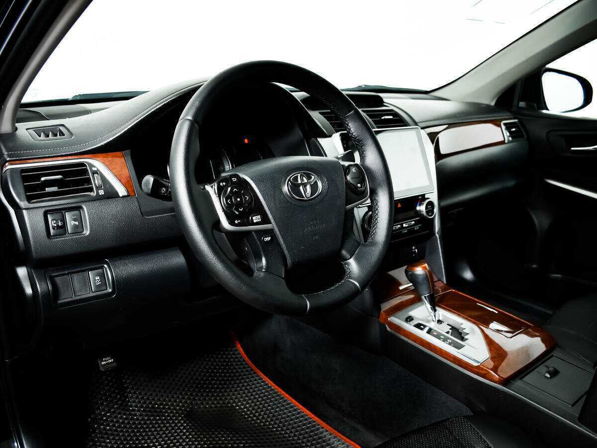 Купить Toyota Camry с пробегом. Фото: #12