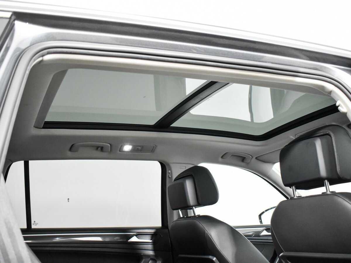 Купить Volkswagen Tiguan с пробегом. Фото: #16
