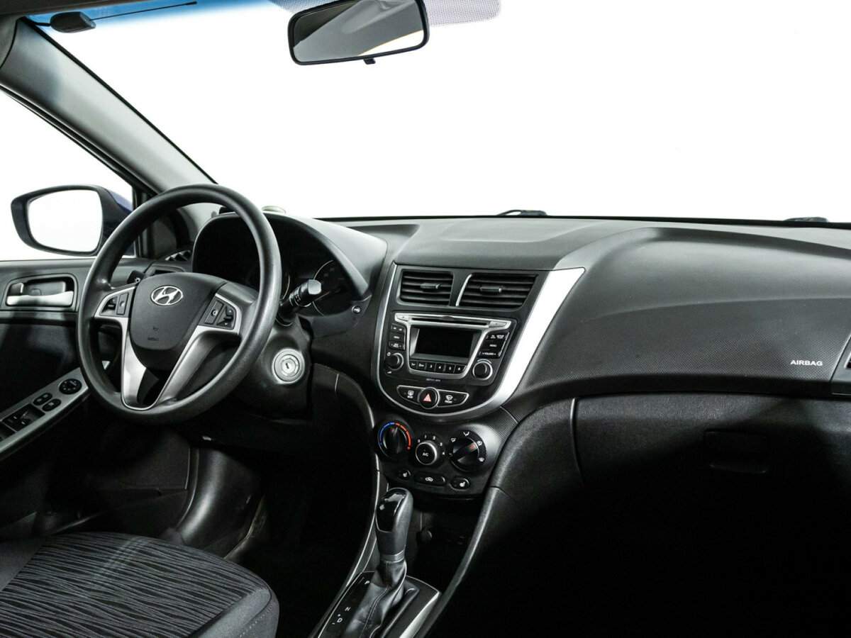 Купить Hyundai Solaris с пробегом. Фото: #8