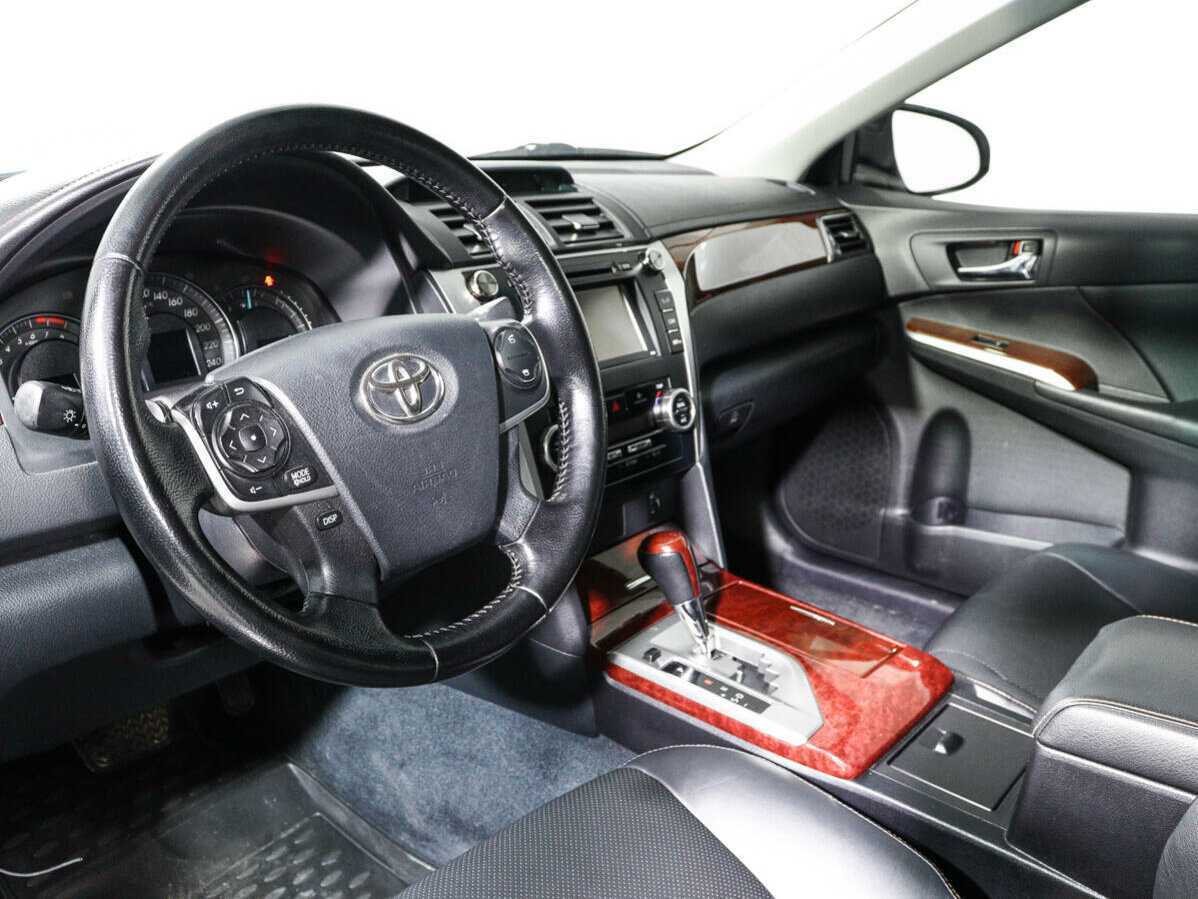 Купить Toyota Camry с пробегом. Фото: #13
