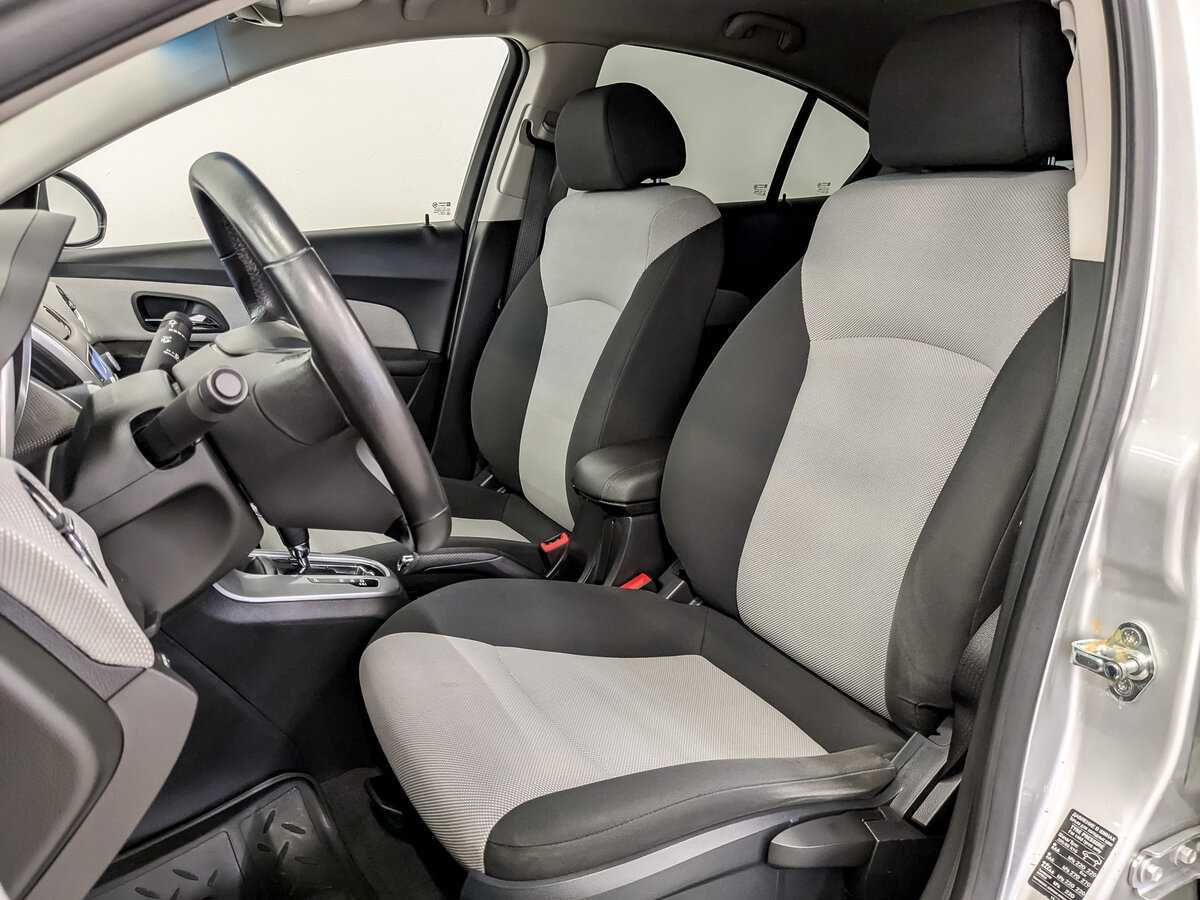 Купить Chevrolet Cruze с пробегом. Фото: #17