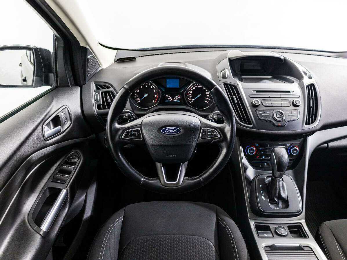 Купить Ford Kuga с пробегом. Фото: #12
