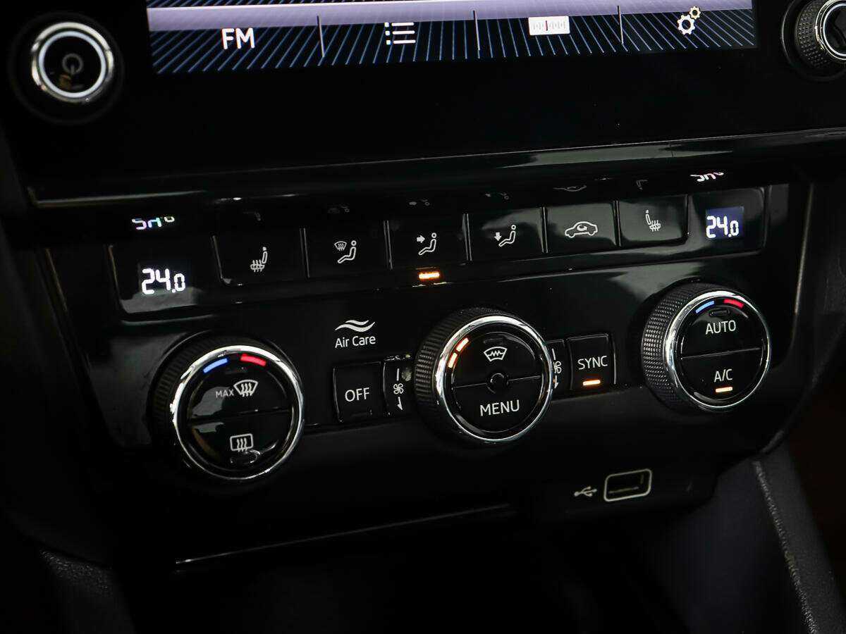 Купить Skoda Octavia с пробегом. Фото: #17