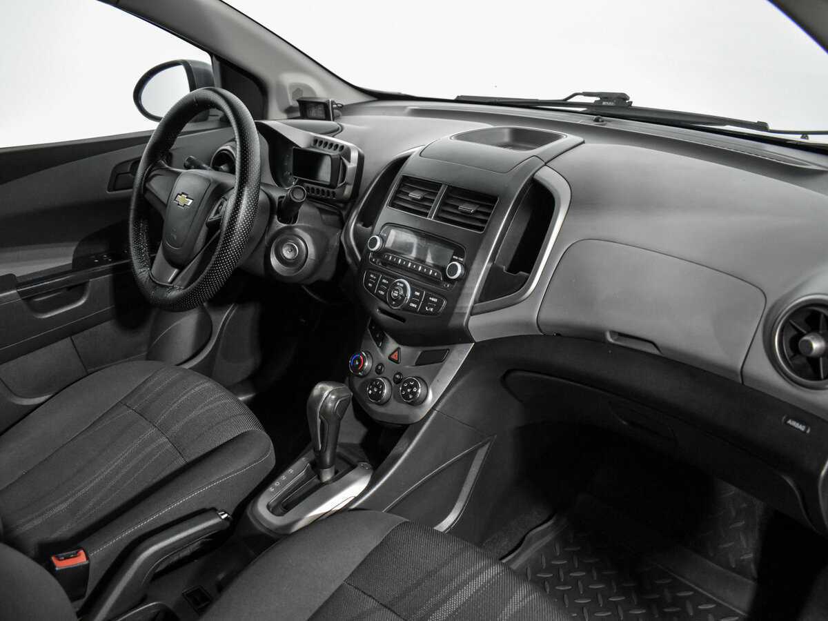 Купить Chevrolet Aveo с пробегом. Фото: #13